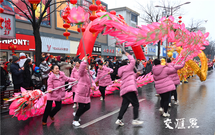 南北民俗闹新春，欢欢喜喜过大年